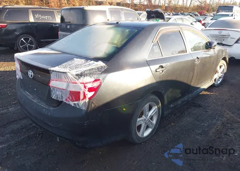 2014 Toyota Camry Se z USA, uszkodzony, nr VIN 4T1BF1FK1EU349637